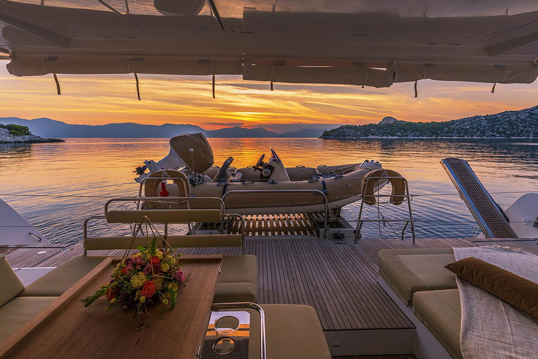 Flo_850_0030 21 ps sl72.jpg of charter Catamaran Flo, a Lagoon 52