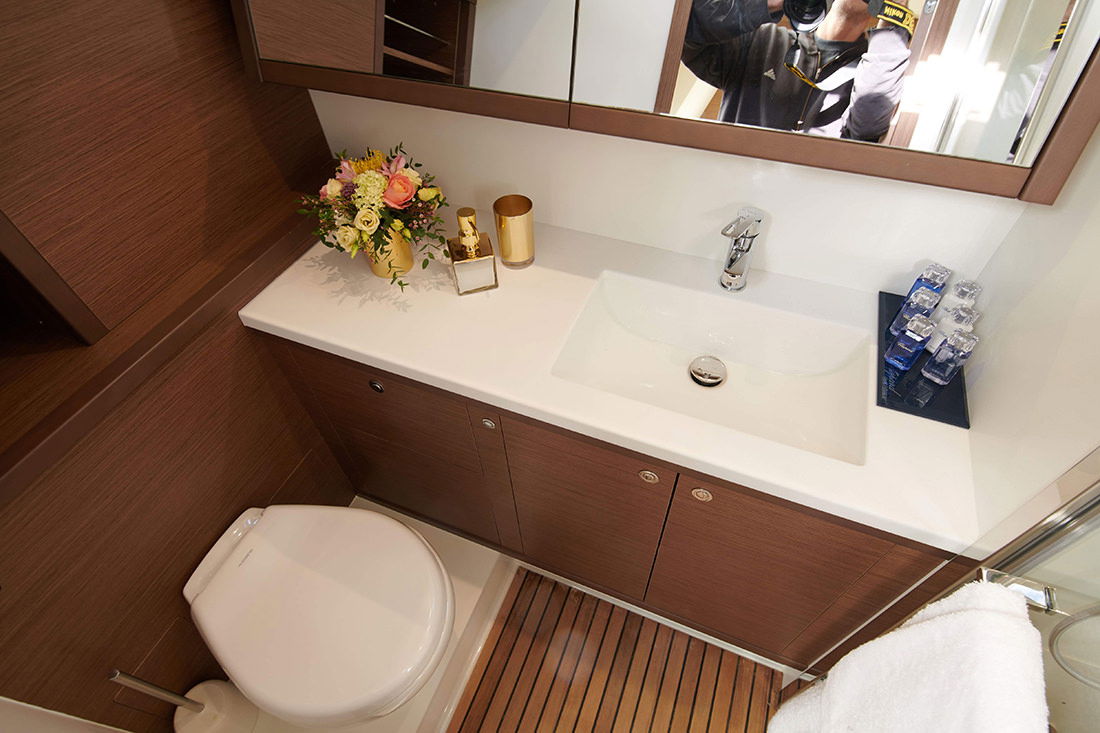 Flo_850_0489.jpg of charter Catamaran Flo, a Lagoon 52