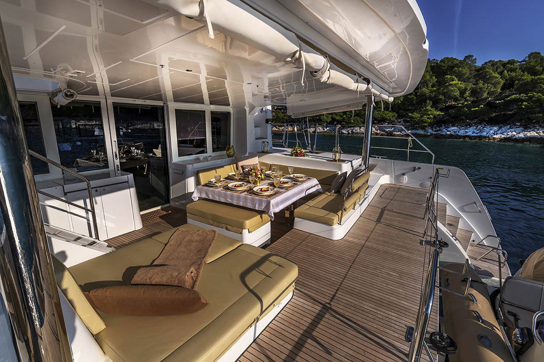 Flo_850_9212ps72.jpg of charter Catamaran Flo, a Lagoon 52