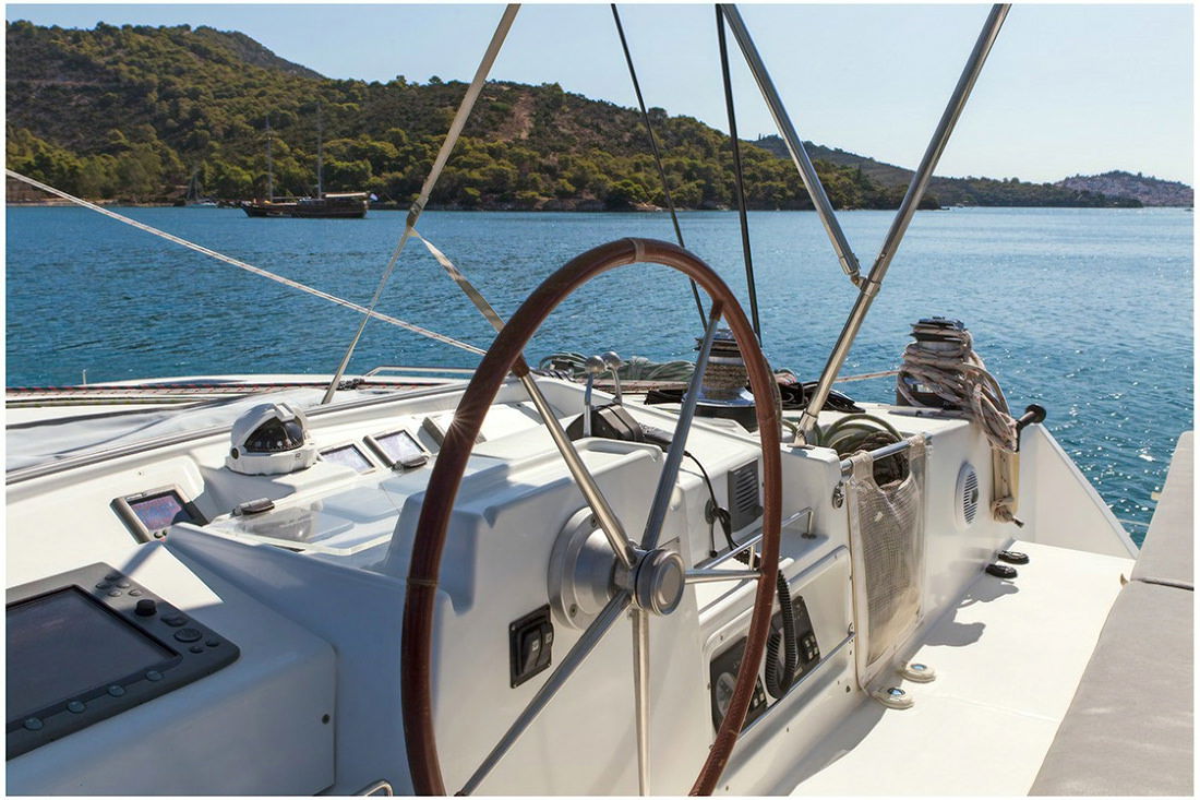 Istion_Yachting_tp_d-magic.jpg of charter Catamaran Twin Pride, a Lagoon 500