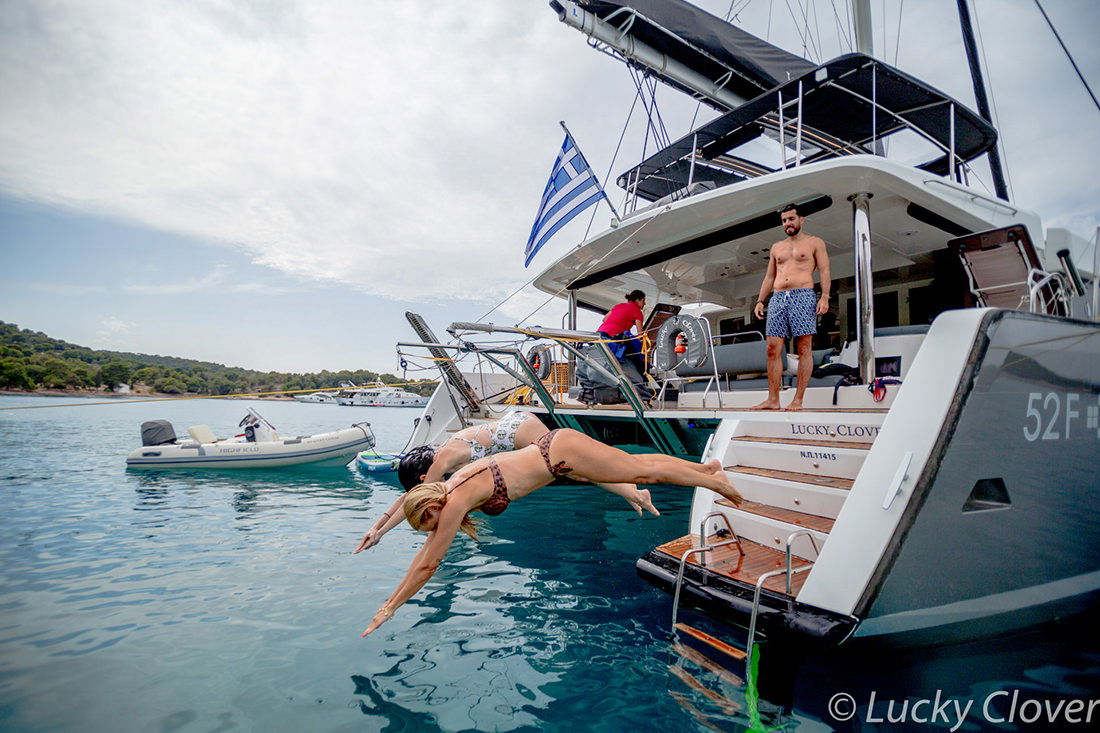 Lucky_Clover_YACHTING 2021_LuckyClover-guests_web_6184.jpg of charter Catamaran Lucky Clover, a Lagoon 52