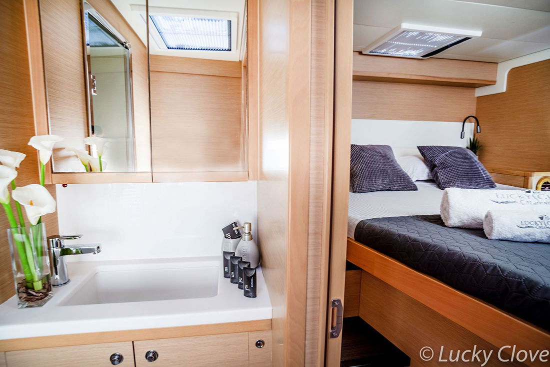 Lucky_Clover_Yachting2021_LuckyClover-cabins_web_4186.jpg of charter Catamaran Lucky Clover, a Lagoon 52
