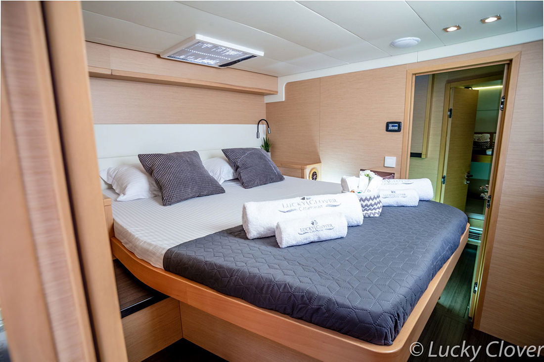 Lucky_Clover_Yachting2021_LuckyClover-cabins_web_4203.jpg of charter Catamaran Lucky Clover, a Lagoon 52