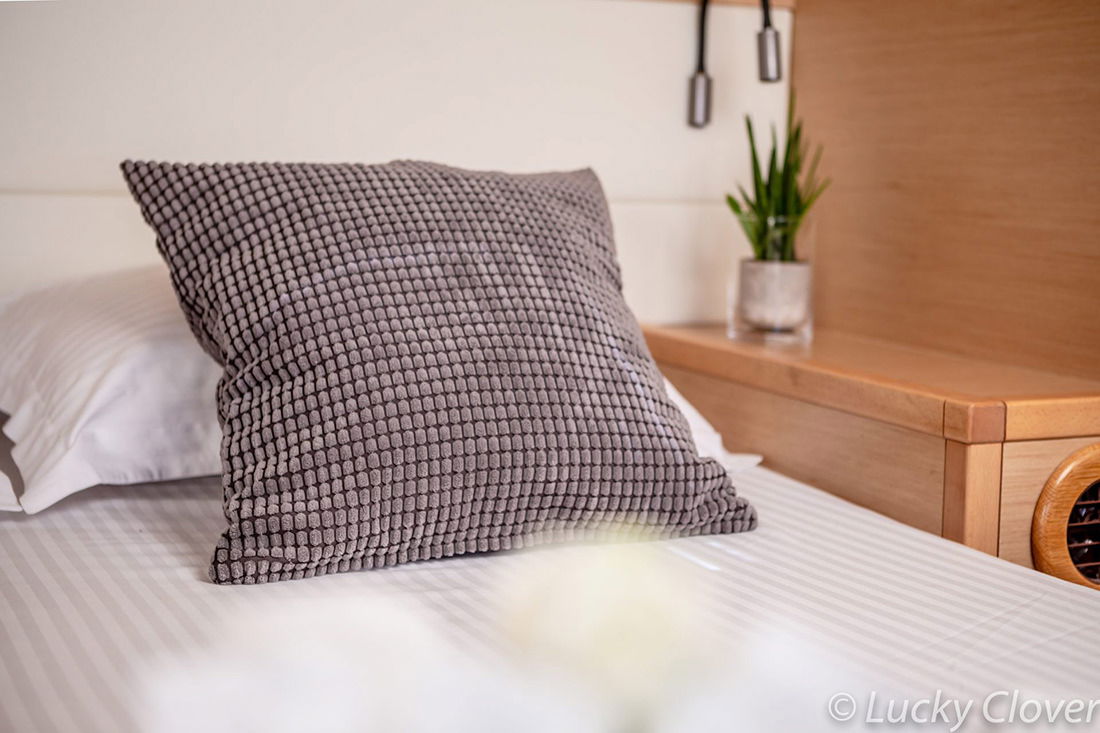 Lucky_Clover_Yachting2021_LuckyClover-cabins_web_4264.jpg of charter Catamaran Lucky Clover, a Lagoon 52