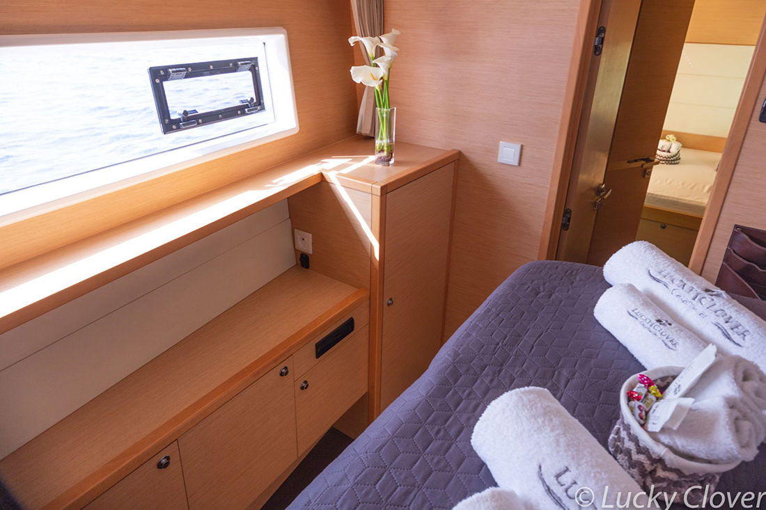 Lucky_Clover_Yachting2021_LuckyClover-cabins_web_4583.jpg of charter Catamaran Lucky Clover, a Lagoon 52