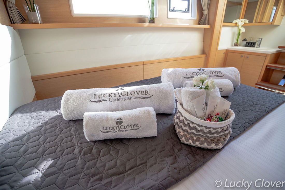 Lucky_Clover_Yachting2021_LuckyClover-cabins_web_4900.jpg of charter Catamaran Lucky Clover, a Lagoon 52