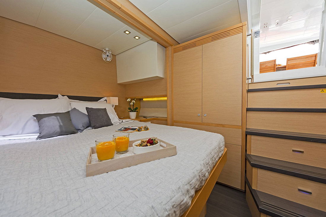 fleet_559bdeee2afc8721d9b53bf07d511f48.jpg of charter Catamaran Meliti, a Lagoon 560