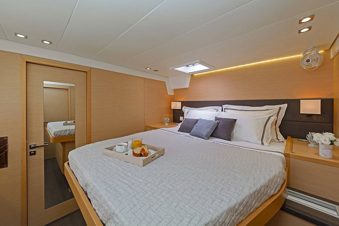 fleet_cde37908d69b6a792cf4ac69a246249d.jpg of charter Catamaran Meliti, a Lagoon 560