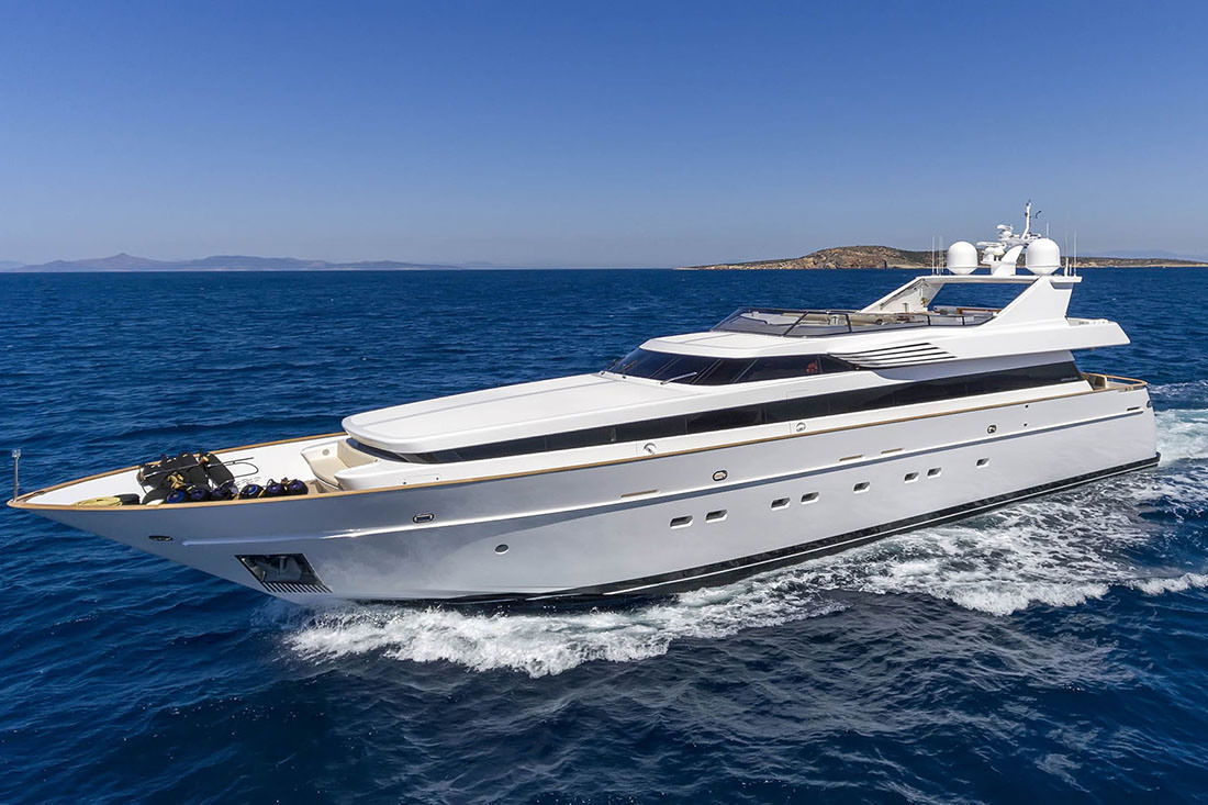 Cantieri di Pisa Akhir 105S