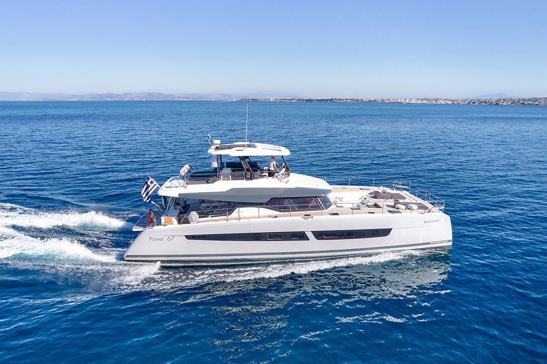 Fountaine Pajot Power 67