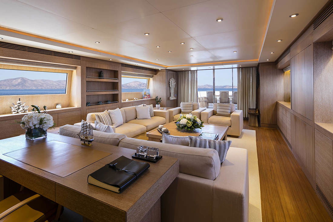 Cantieri di Pisa Akhir 105S