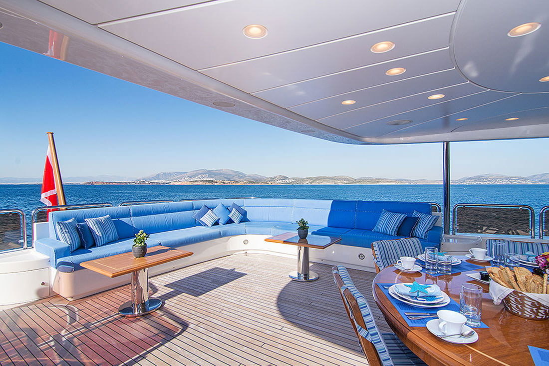 Benetti Classic 121