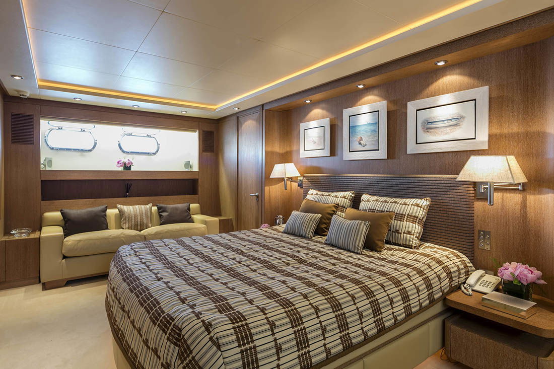 Cantieri di Pisa Akhir 105S