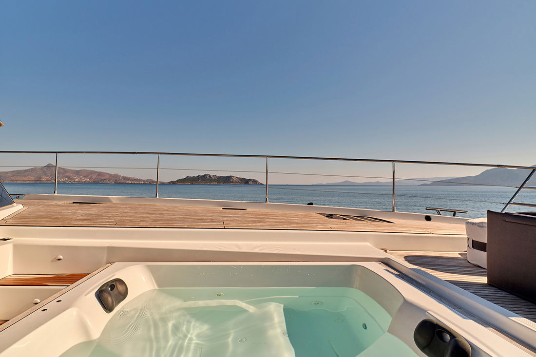 Fountaine Pajot Power 67