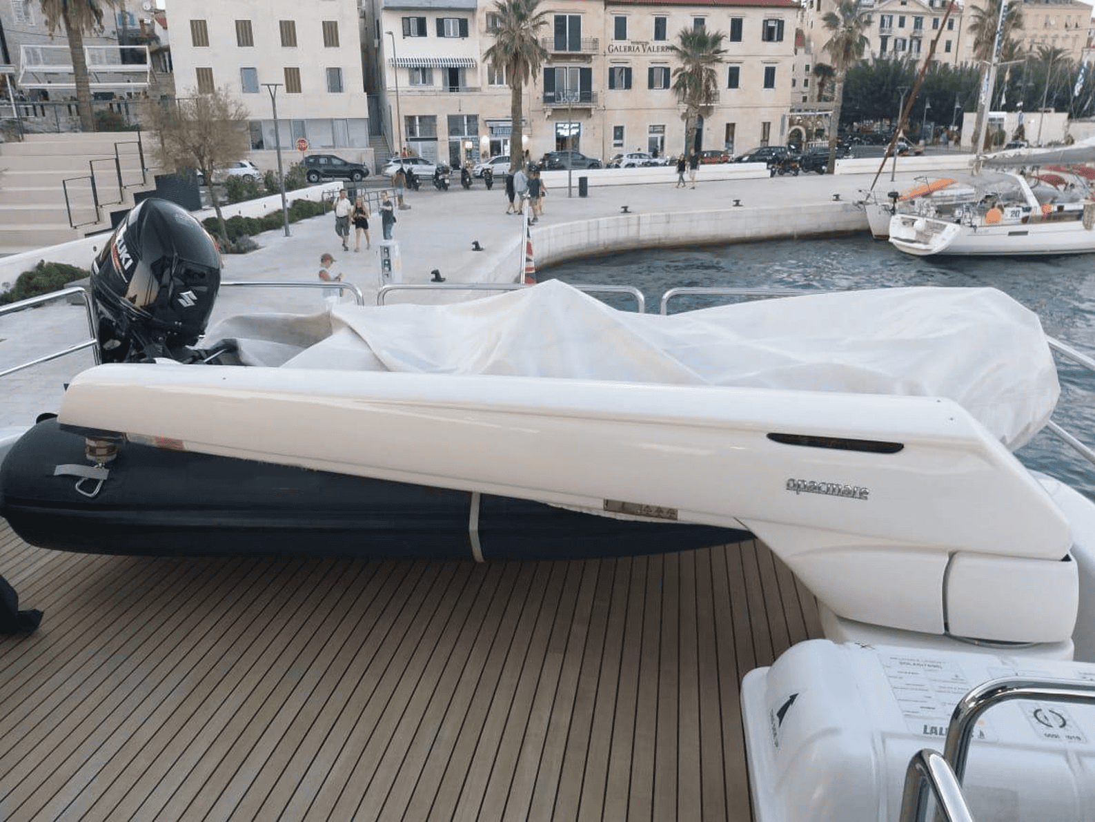Sirena Marine Yachts 64