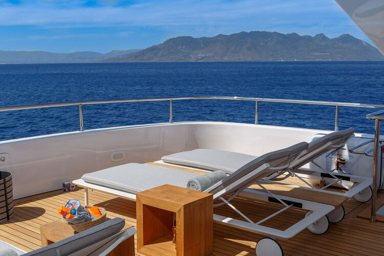 Cantieri di Pisa Akhir 100