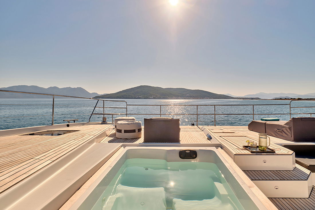 Fountaine Pajot Power 67