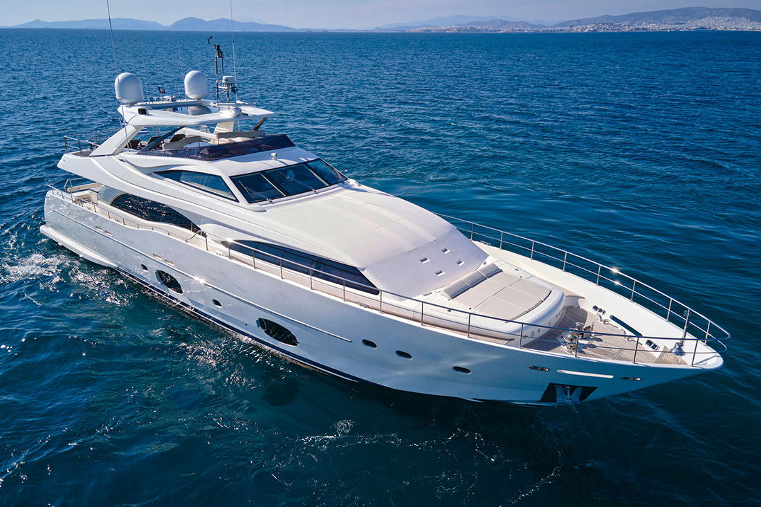 Ferretti 97 Custom Line