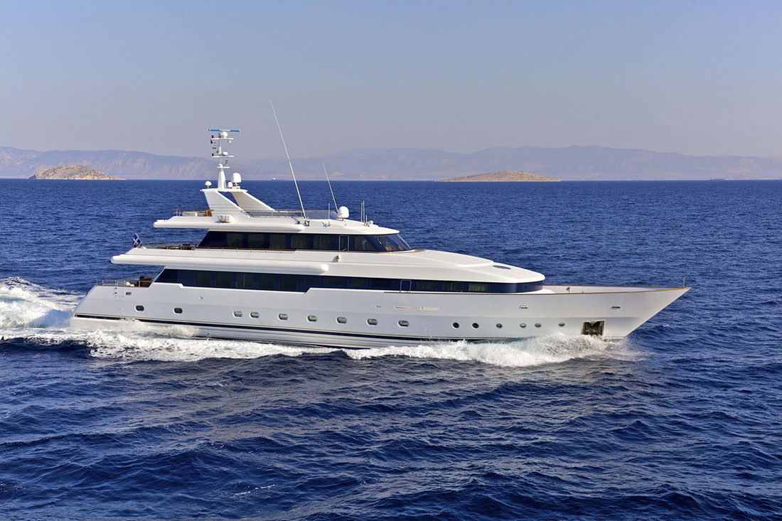 Golden Yachts 134