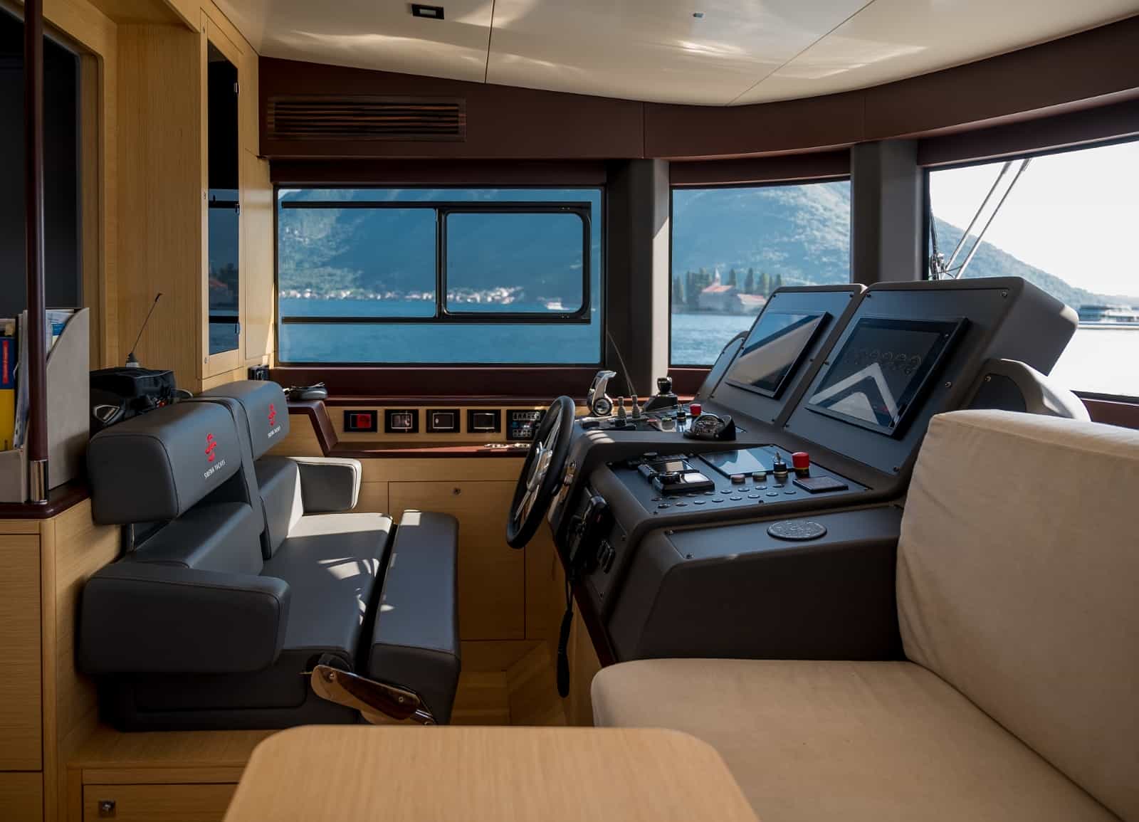 Sirena Marine Yachts 64