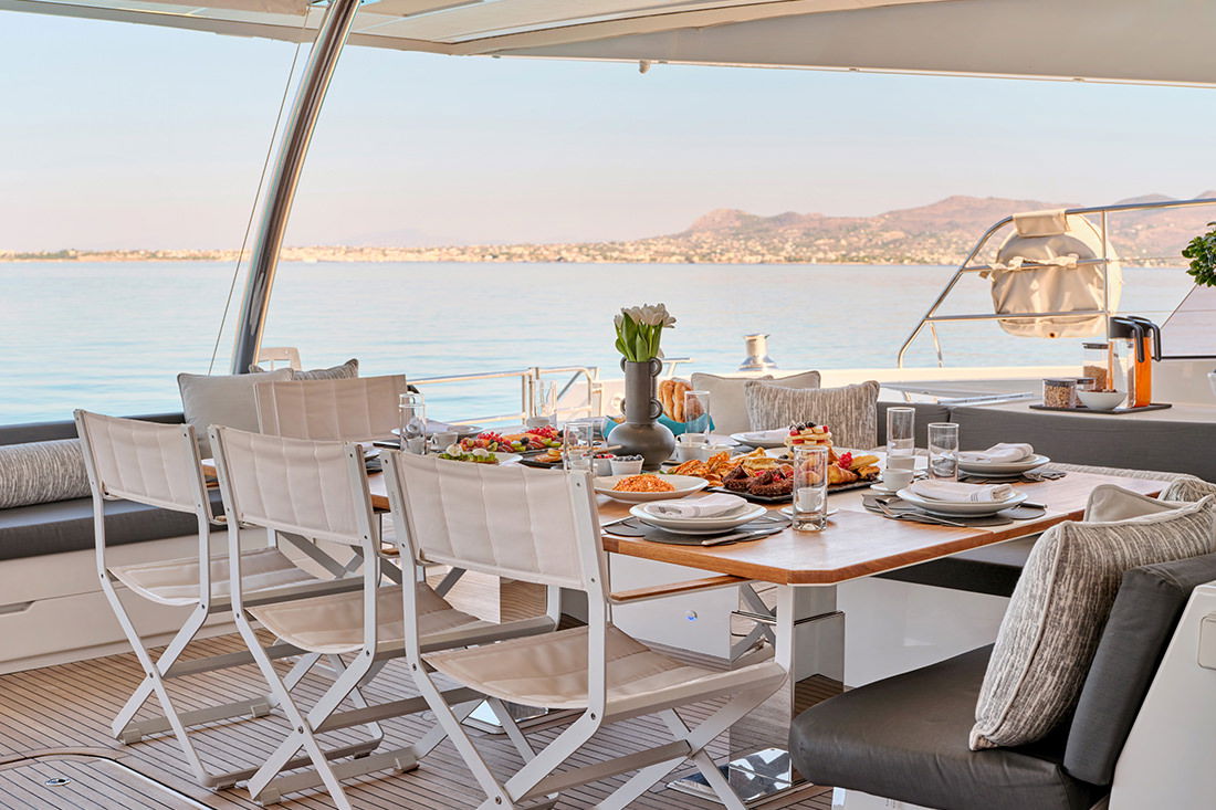 Fountaine Pajot Power 67