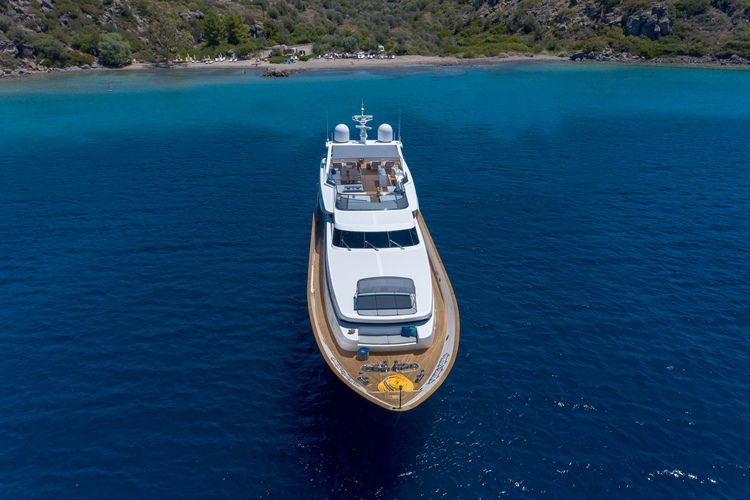 Cantieri di Pisa Akhir 100