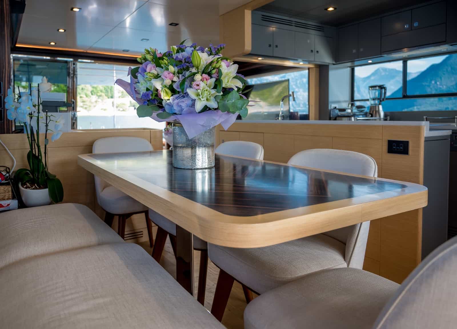 Sirena Marine Yachts 64