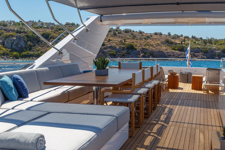 Cantieri di Pisa Akhir 100