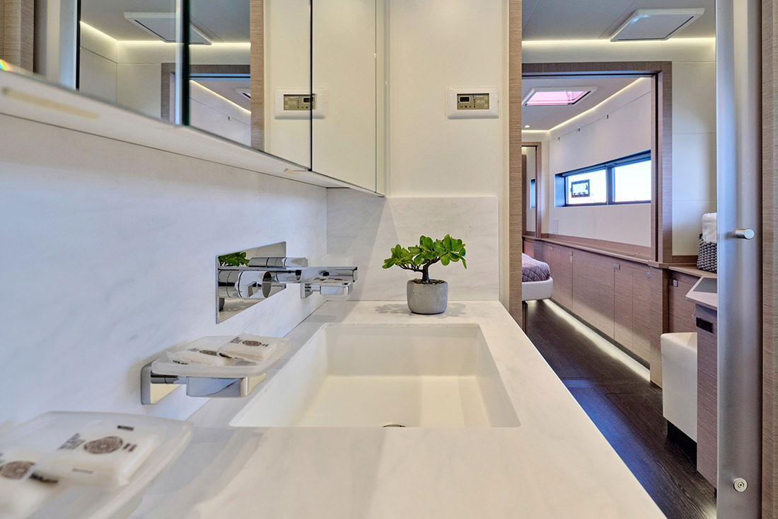 Fountaine Pajot Power 67