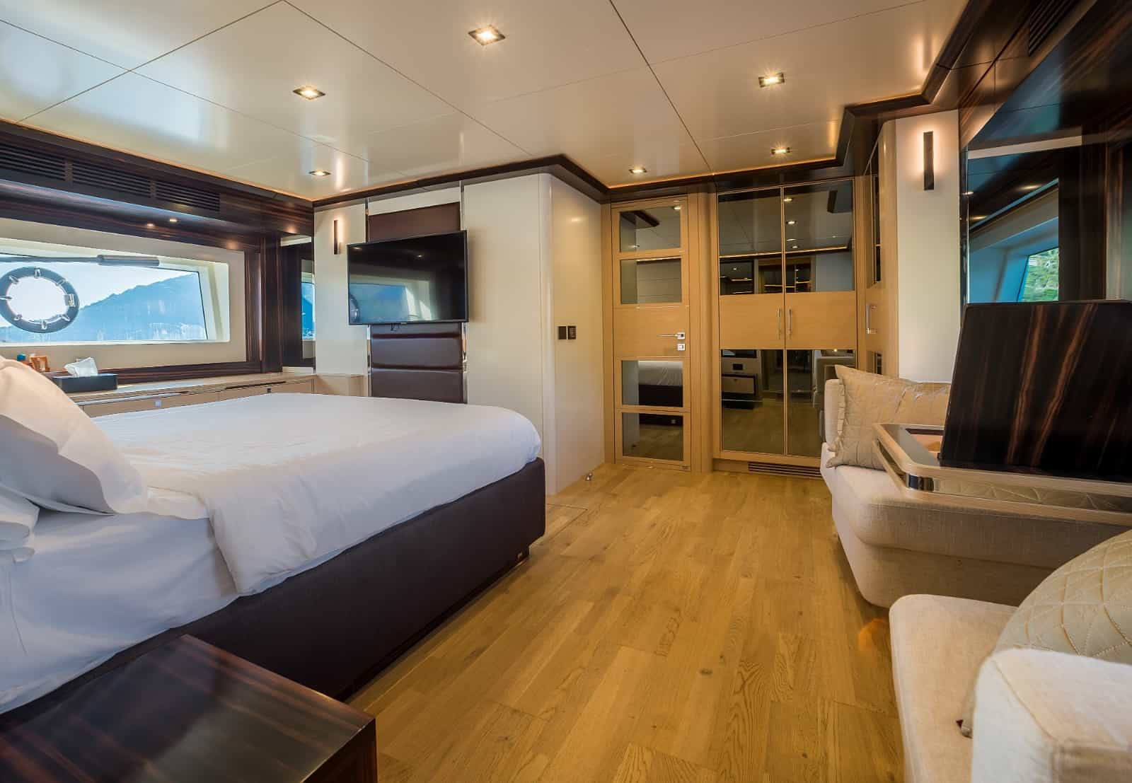 Sirena Marine Yachts 64
