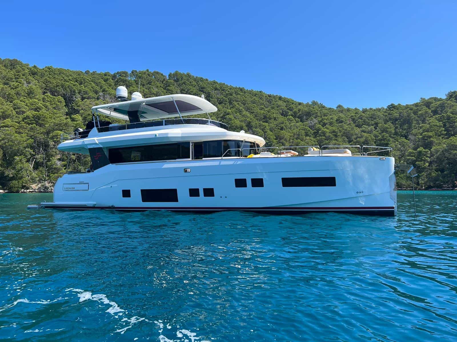 Sirena Marine Yachts 64