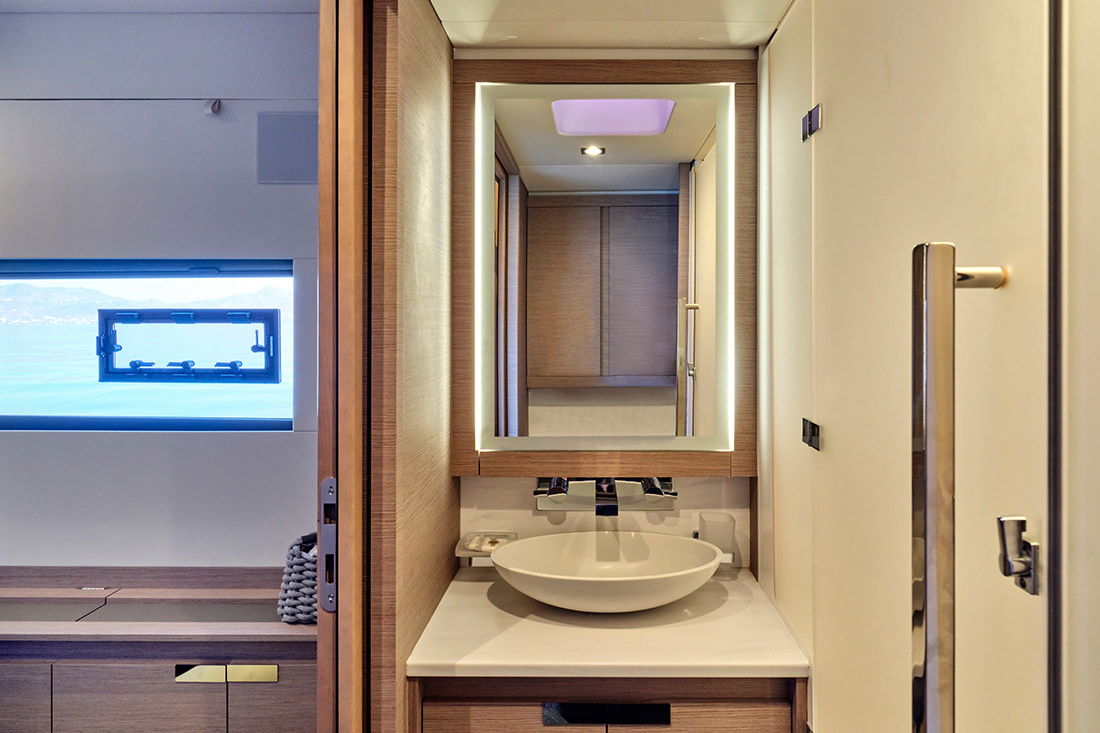 Fountaine Pajot Power 67