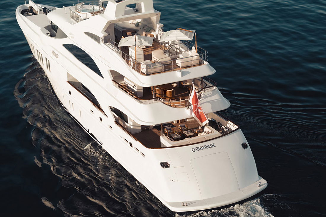 Golden Yachts 57