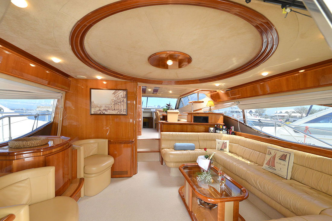 Ferretti 680