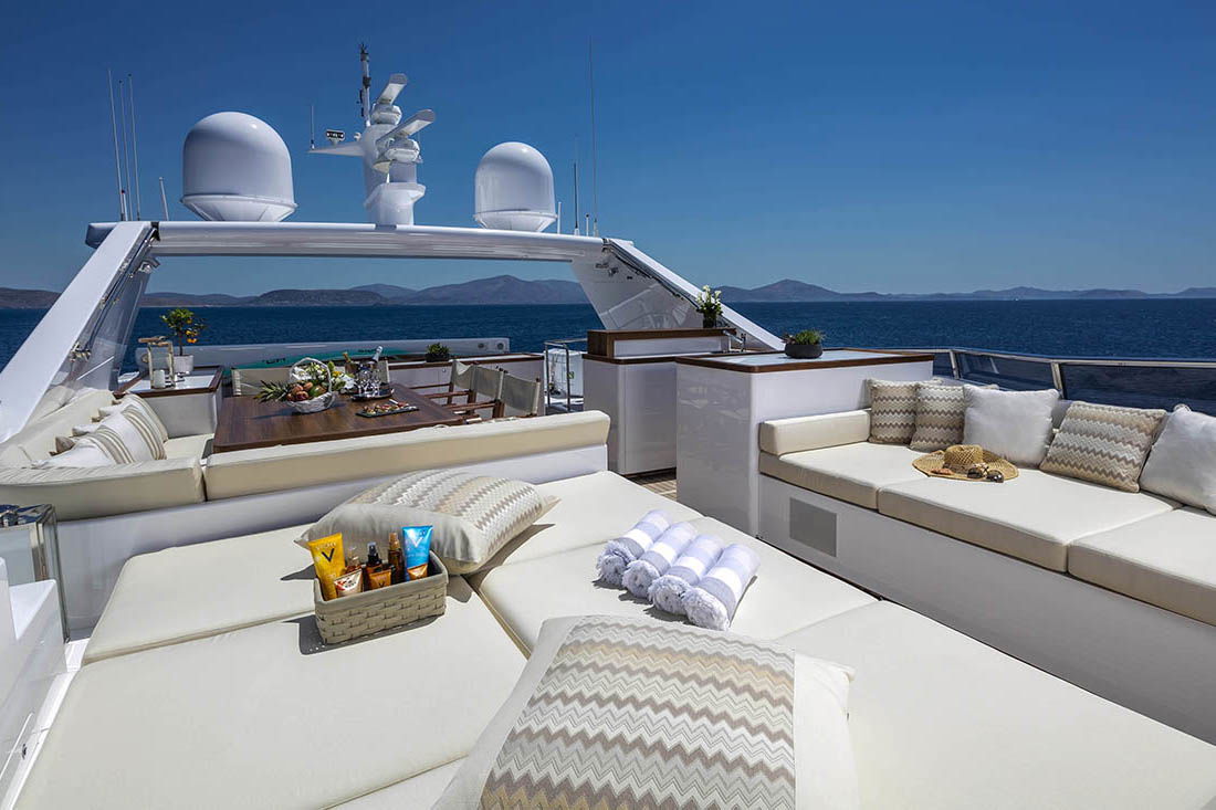Cantieri di Pisa Akhir 105S
