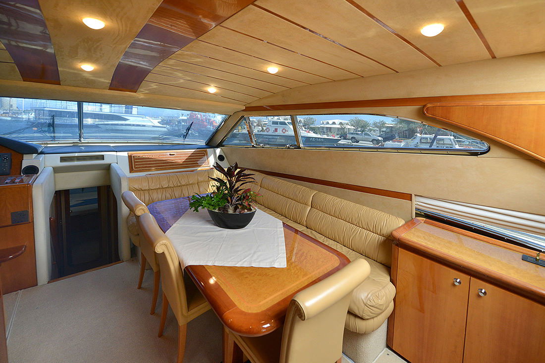 Ferretti 680