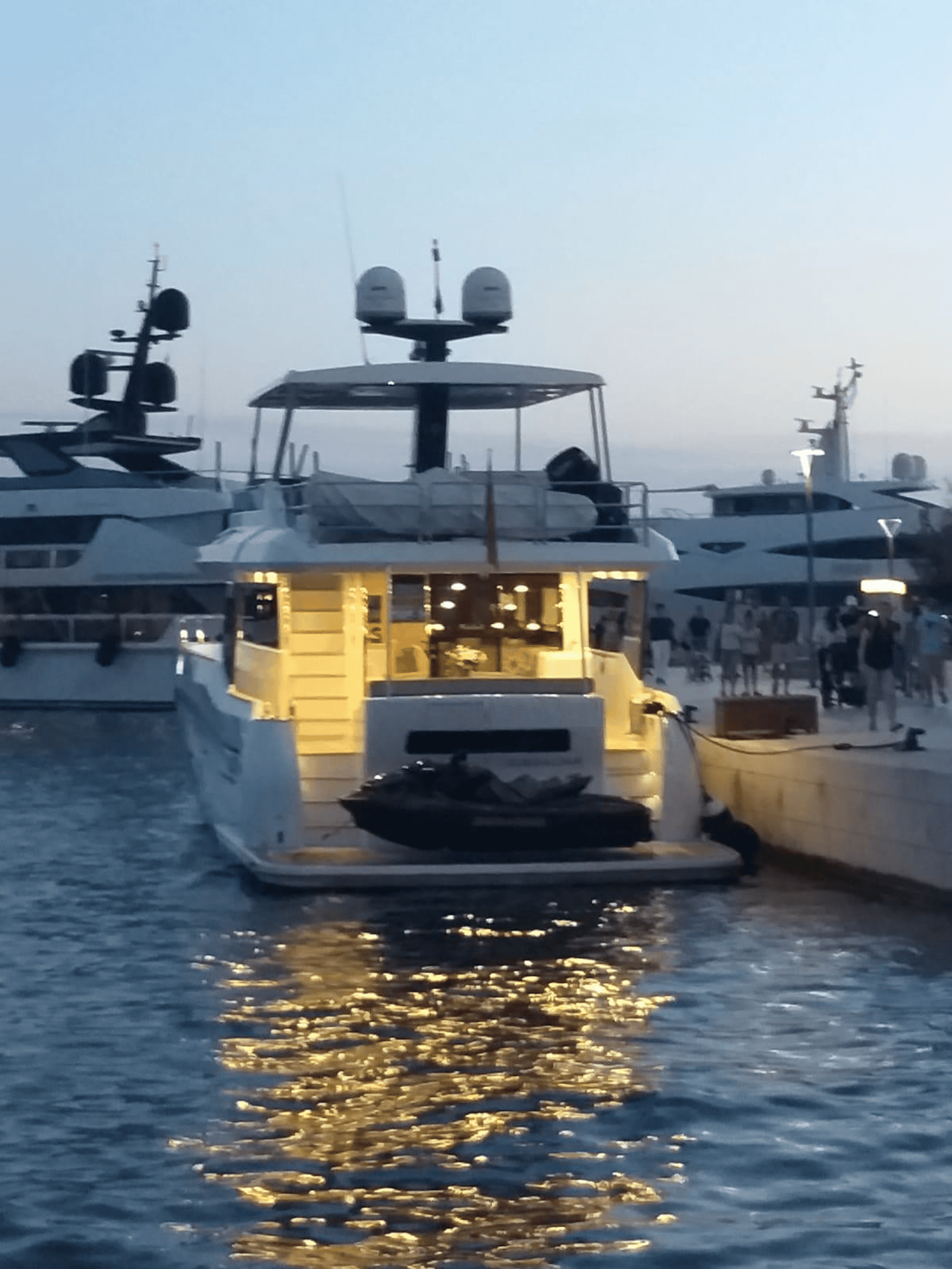 Sirena Marine Yachts 64