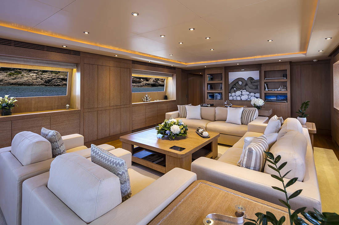 Cantieri di Pisa Akhir 105S
