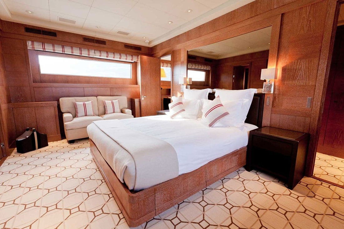 Cantieri di Pisa Akhir 42