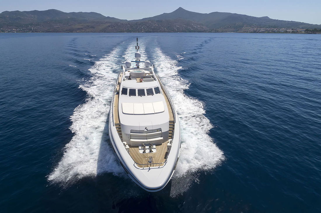Heesen 3700