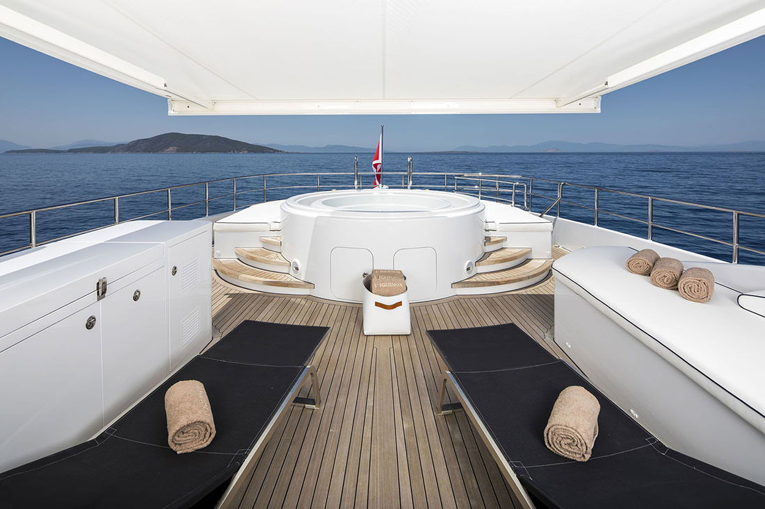 Heesen 3700