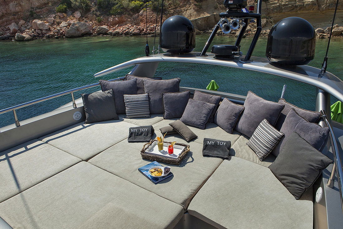 AB Yachts 140