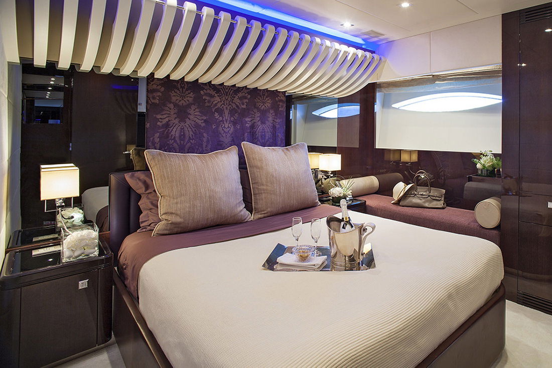 AB Yachts 140