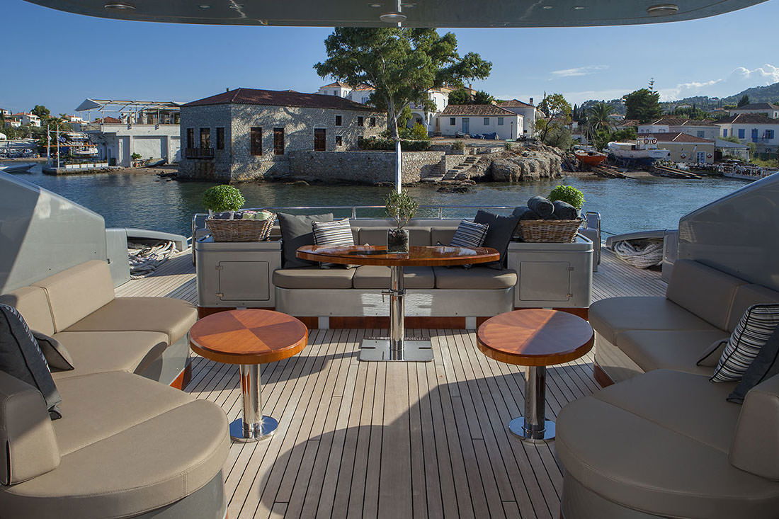 AB Yachts 140