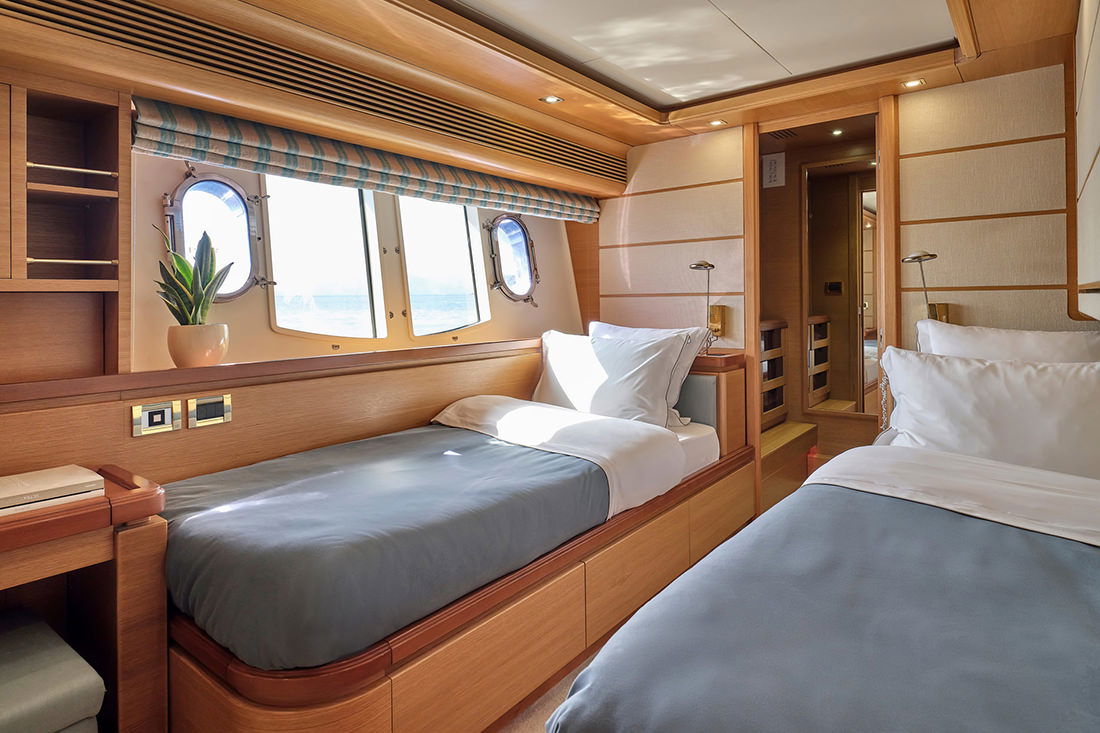 Ferretti 97 Custom Line