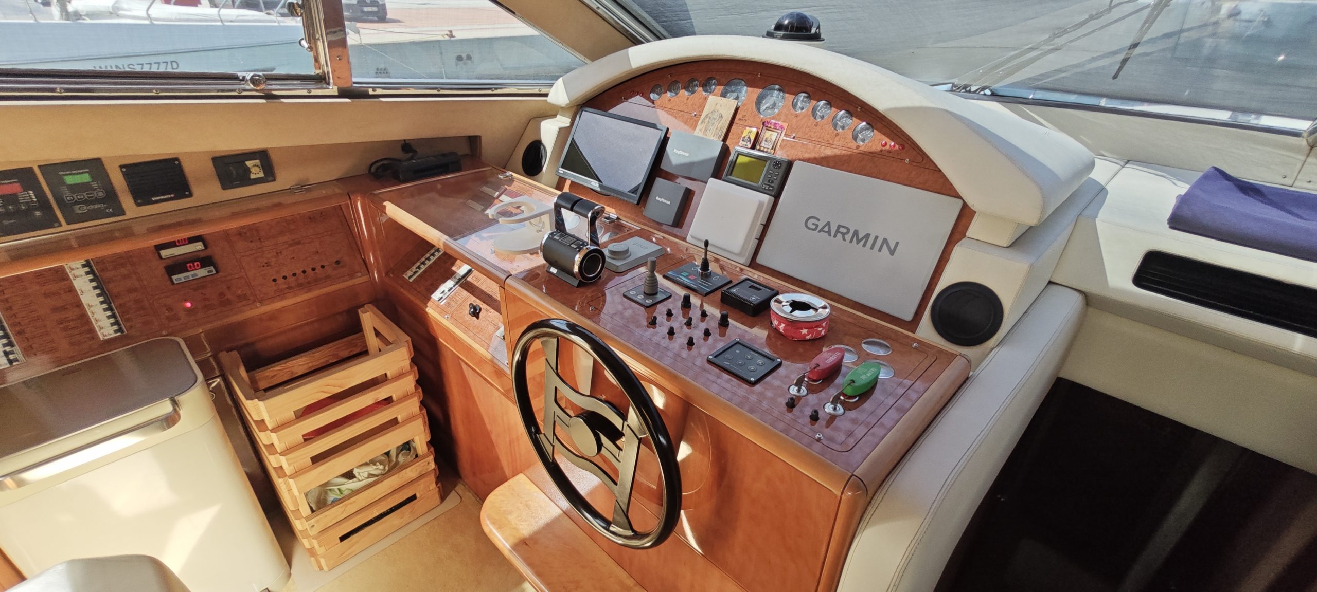 Ferretti 68