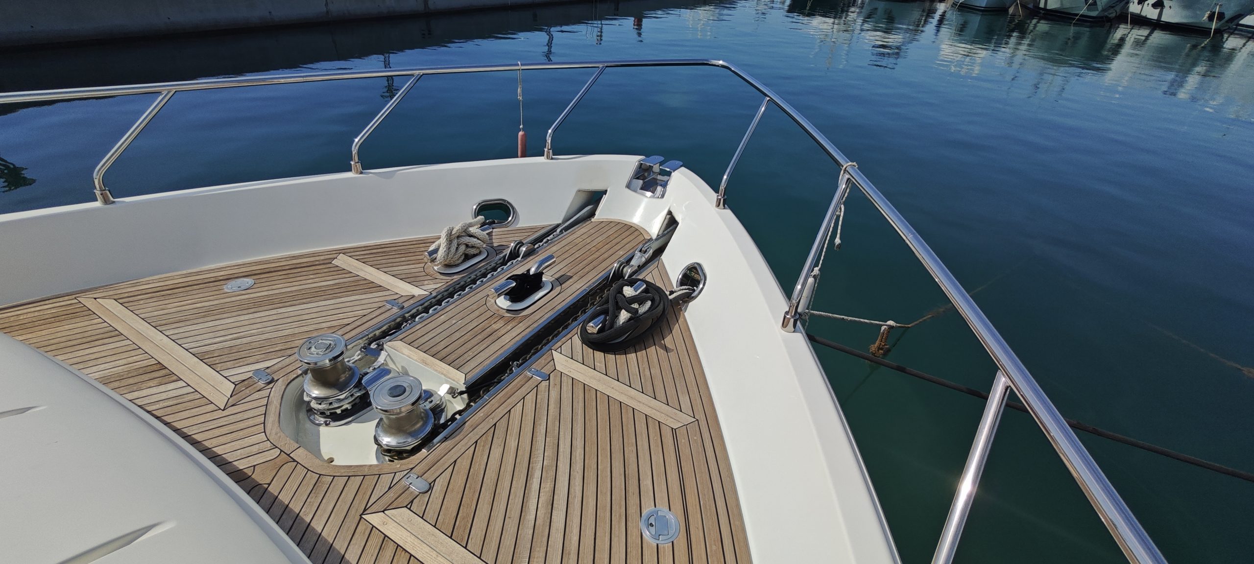 Ferretti 68