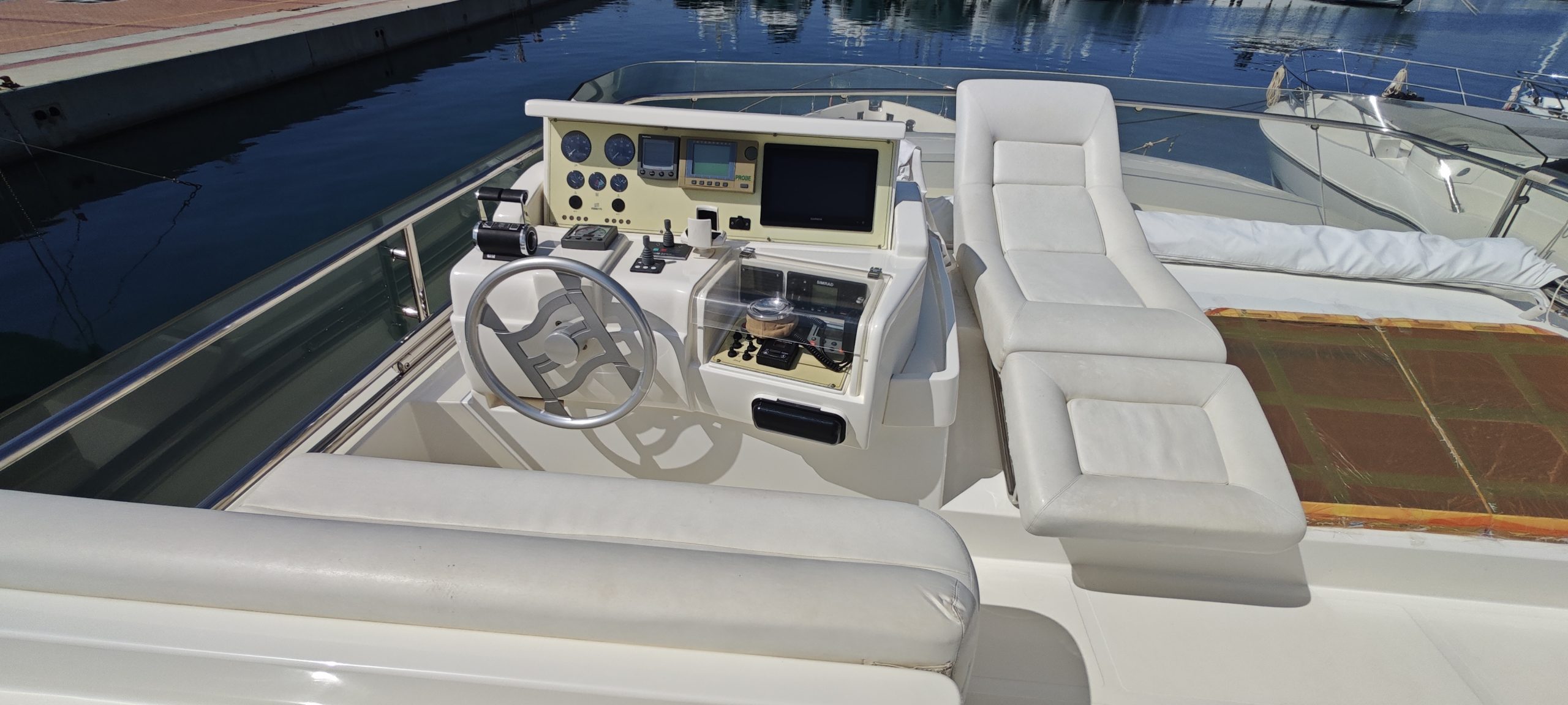 Ferretti 68