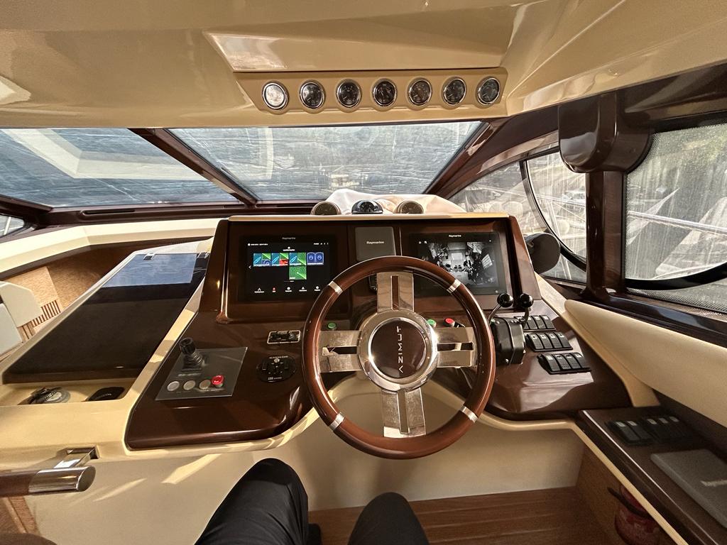 Azimut 47