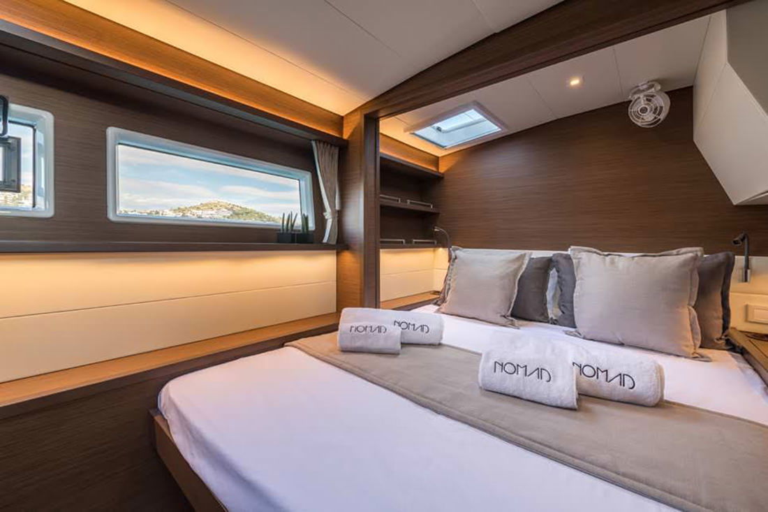 Lagoon 52